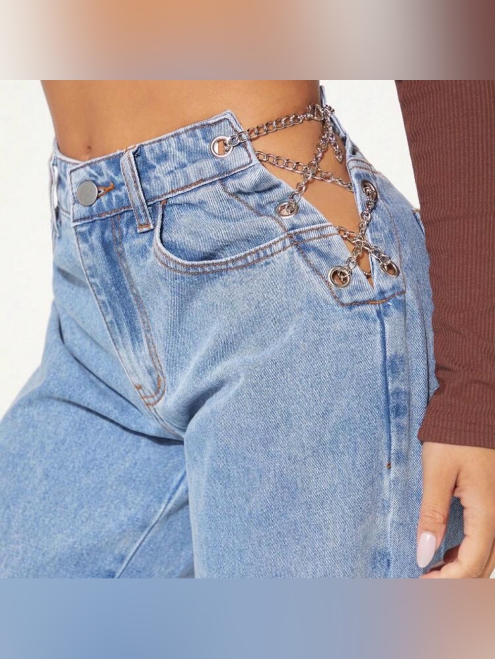 NWOT Light Blue Chain-Detail High-Waist Women’s Jeans